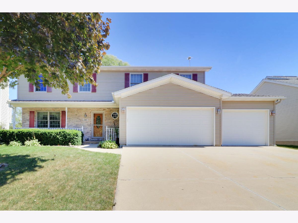 Homes Sold Eagle Crest North Bloomington Illinois, 2813 Longmeadow