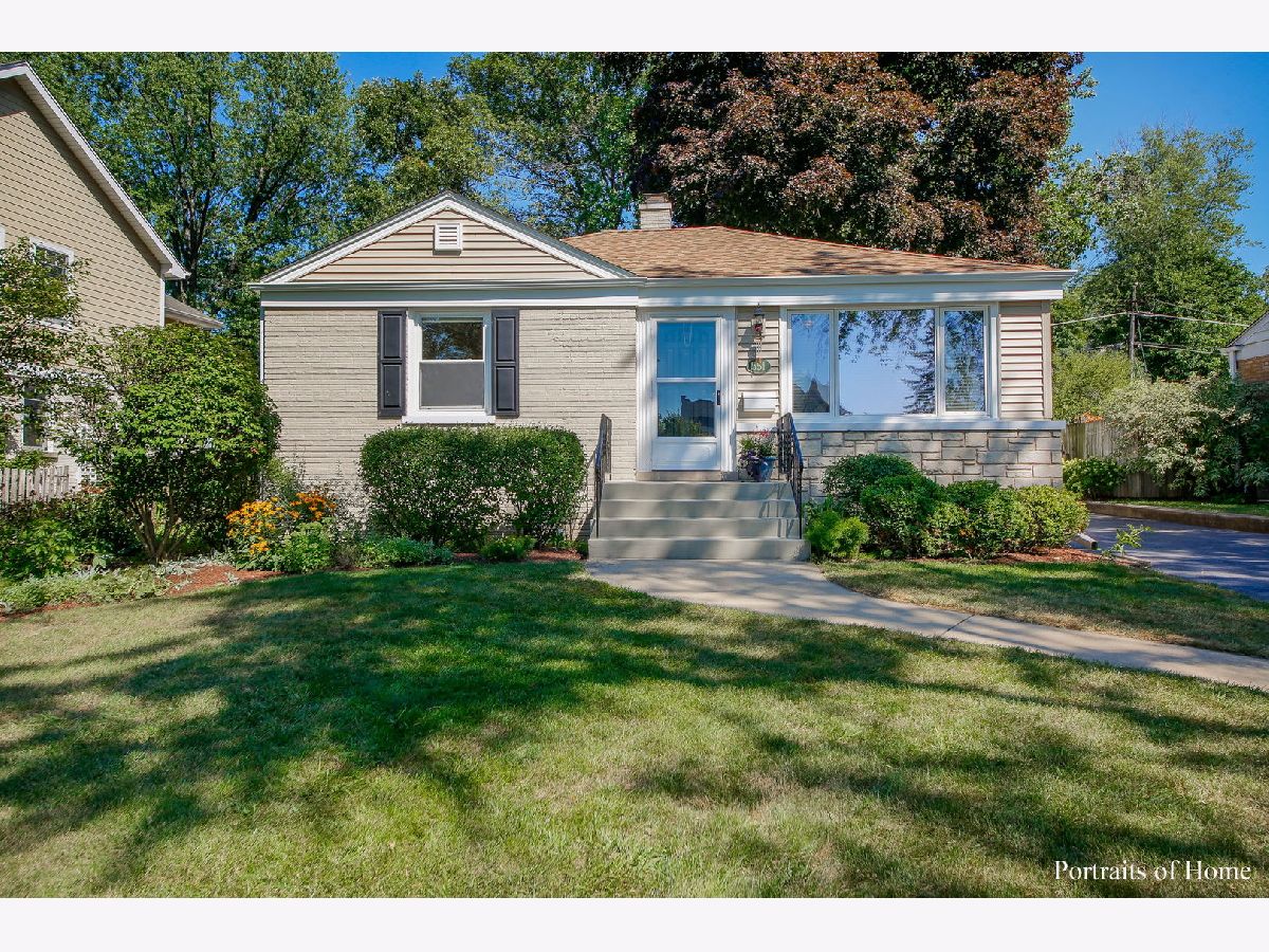 Homes Sold Chesterfield Heights Glen Ellyn Illinois, 551 Glendale