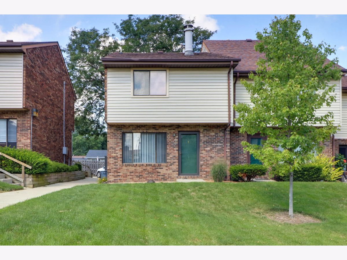 Condos & Townhomes Sold Vernon Crossing Normal Illinois, 1405 Vernon