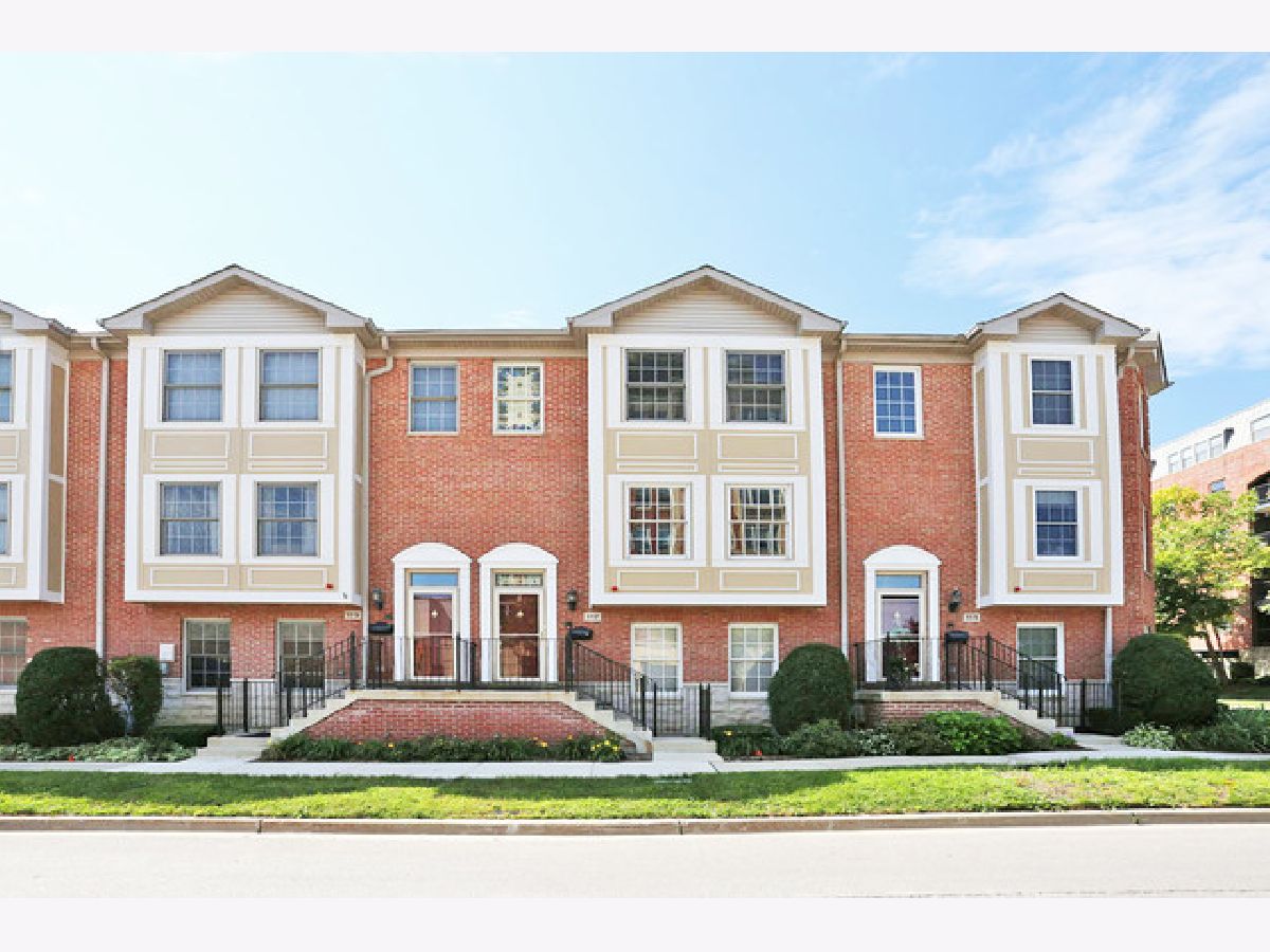 Townhomes Rented Fountain Terrace Arlington Heights Illinois, 117 Sigwalt