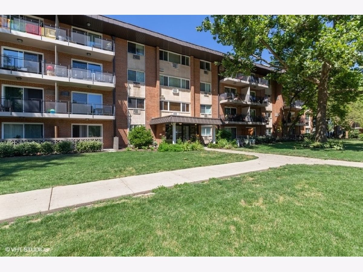 Condominiums Sold The Sanctuary Arlington Heights Illinois, 2230 Goebbert