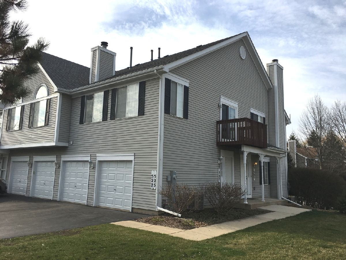 Townhomes & Condos Rented Carriage Homes Of Sandhurst South Elgin Illinois, 527 Sandhurst