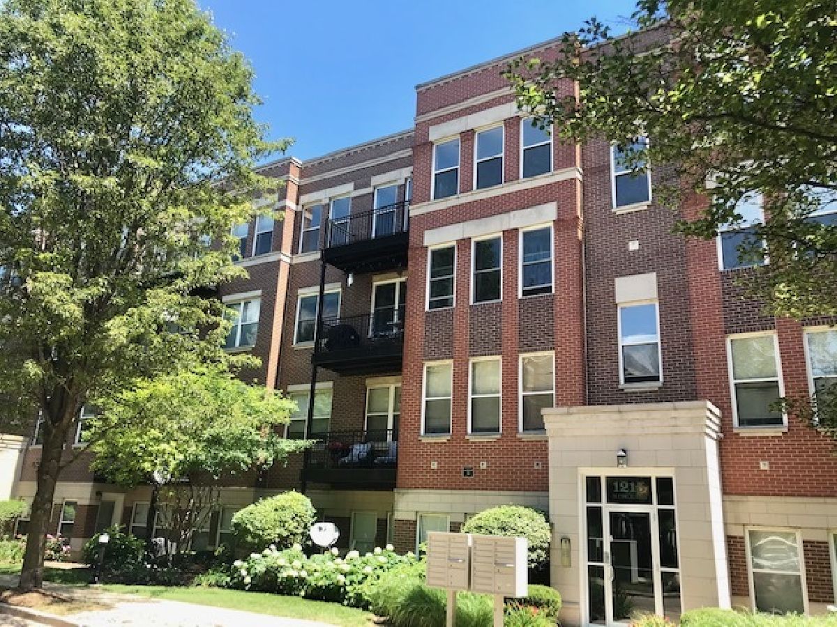 Condos & Townhomes & Homes Sold Old Town Village East Chicago Illinois, 1215 Orleans