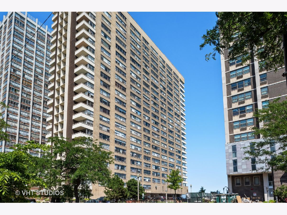 Condominiums Sold El Lago Chicago Illinois, 6157 Sheridan