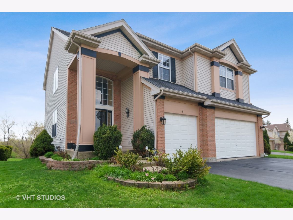 Townhomes & Homes Sold Prairie Pointe Streamwood Illinois, 9 Prairie Pointe