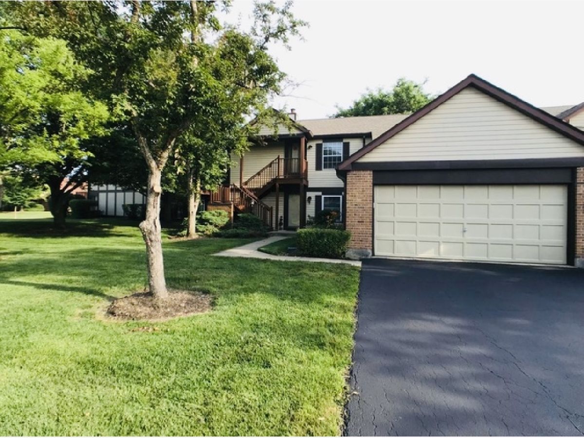 Condos & Townhomes Rented Butterfield Manor Glen Ellyn Illinois, 363 Sandhurst