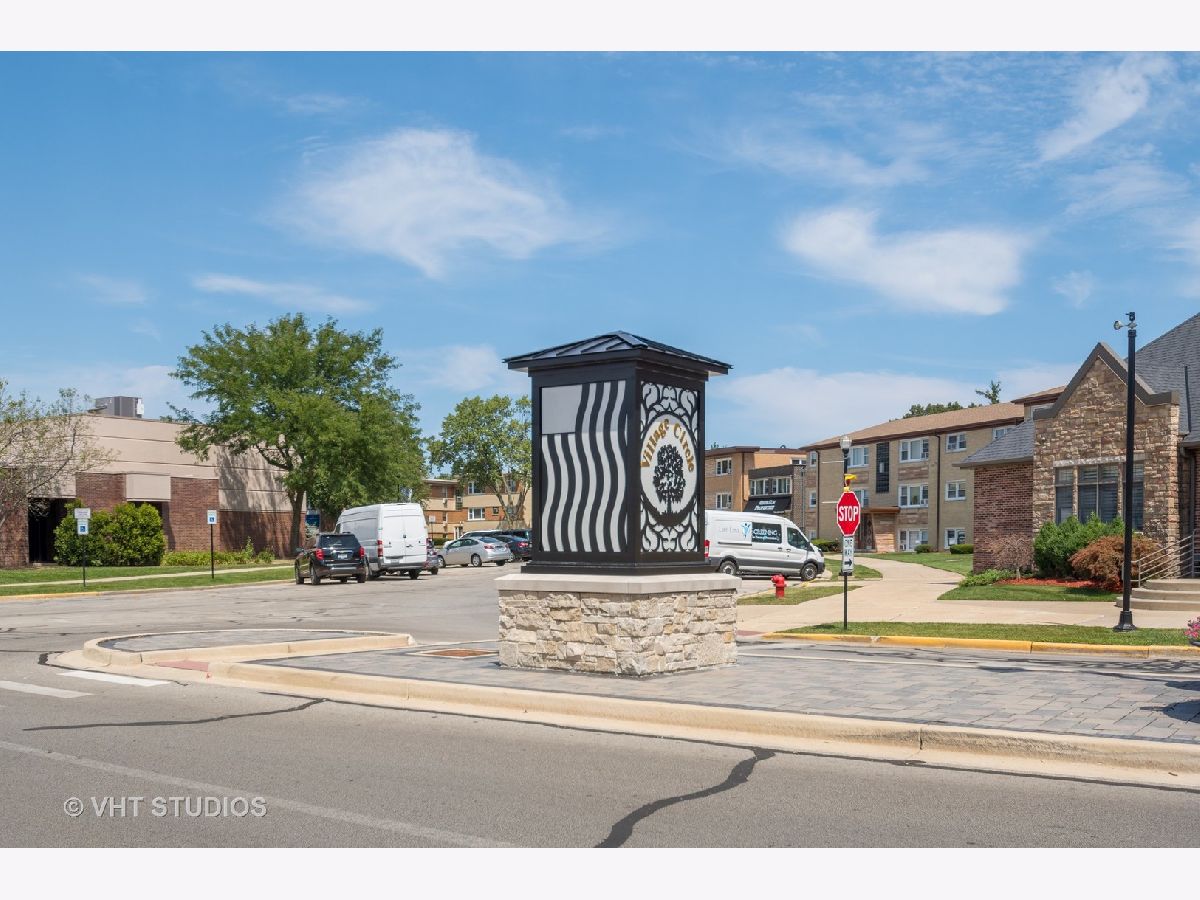 Condominiums Sold Parkway Manor Condos Elmwood Park Illinois, 51 Conti