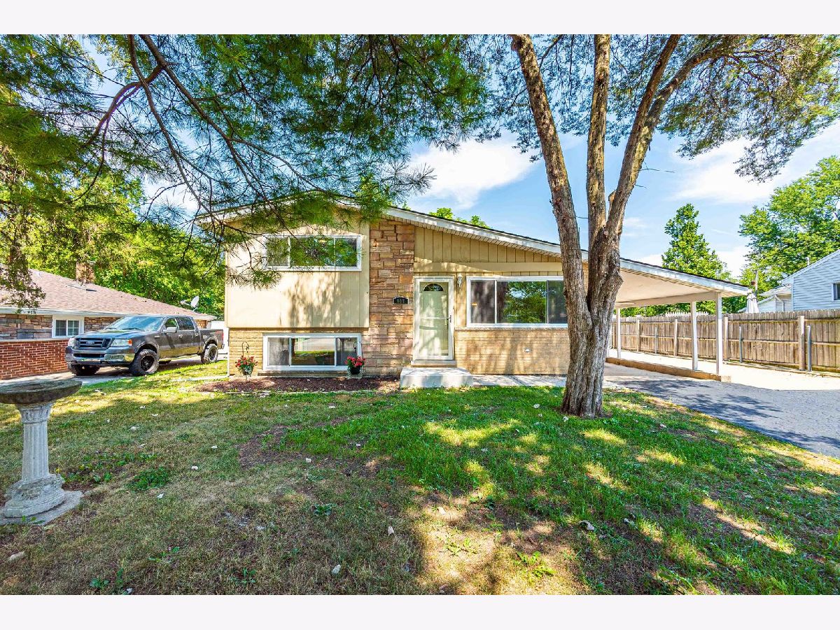 Homes Sold Elmhurst Gardens Addison Illinois, 908 Crockett