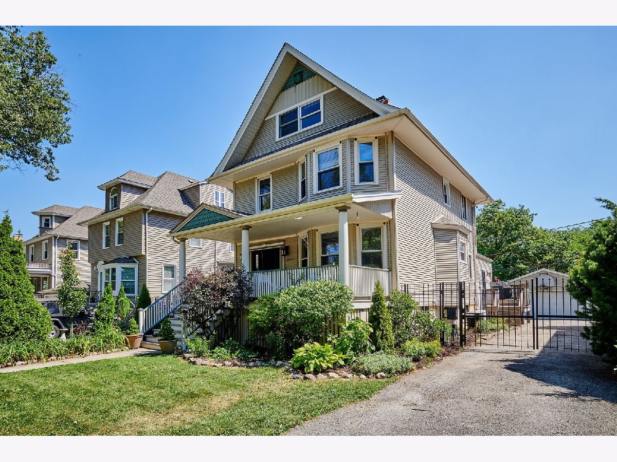 Homes & Condominiums Rented Independence Park Chicago Illinois, 3927 Hamlin