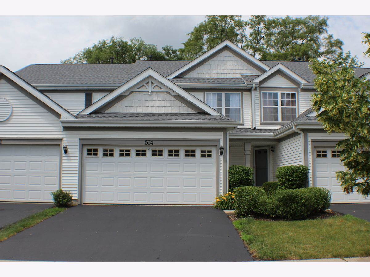 Townhomes Rented Insignia Ridge Mundelein Illinois, 514 Jennifer