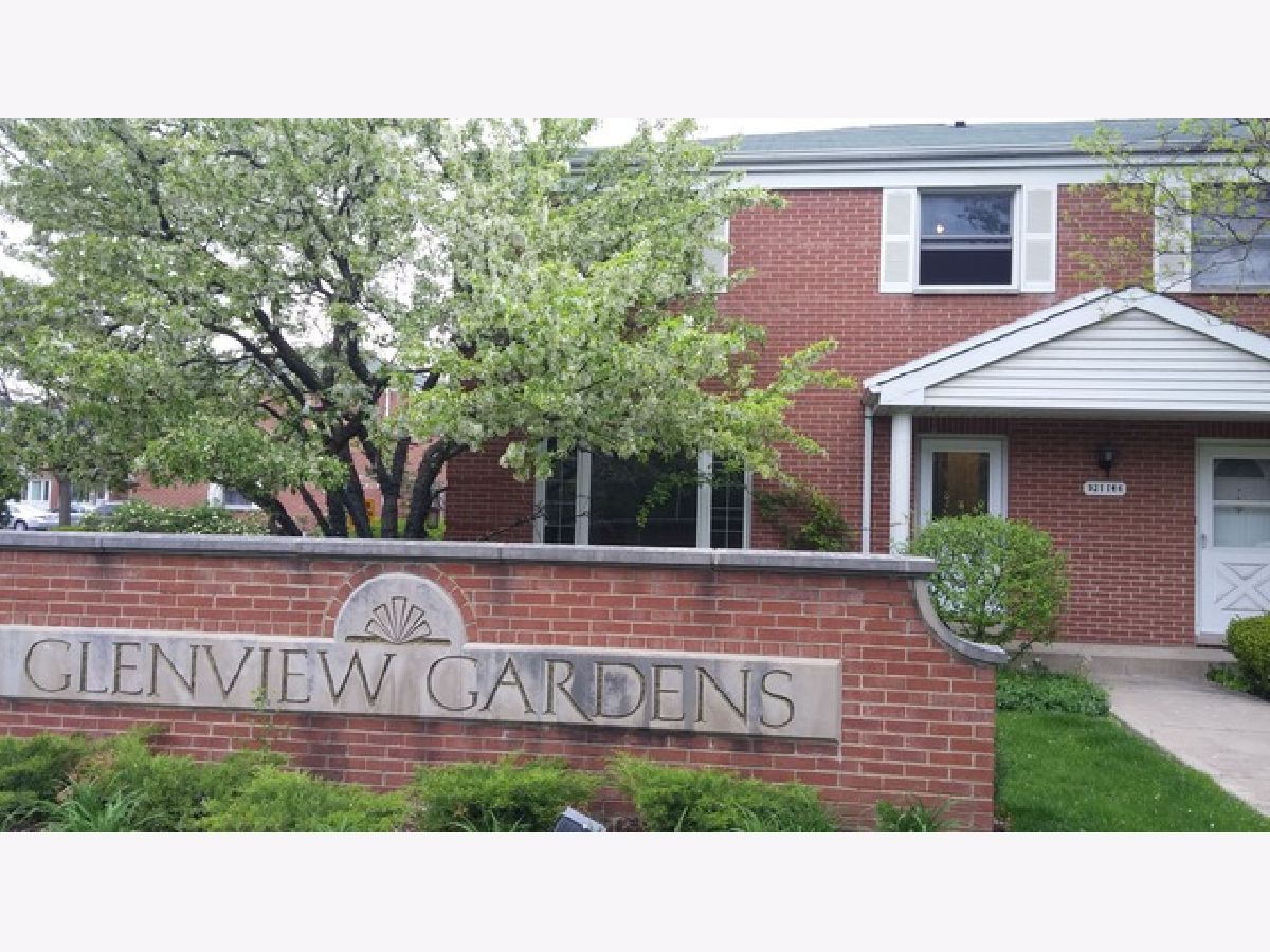 Townhomes & Homes Rented Glenview Gardens Glenview Illinois, 2114 Rugen