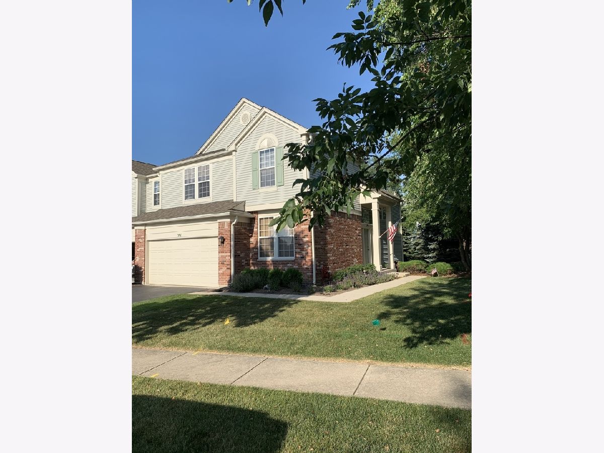 Townhomes Rented Creekside Meadows Algonquin Illinois, 591 Woods Creek