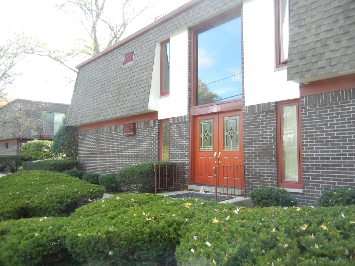 Condos & Townhomes Sold The Regency Deerfield Illinois, 1015 Deerfield