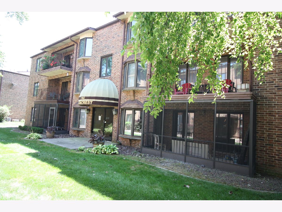 Condominiums Sold Lioncrest Crestwood Illinois, 13531 Lamon