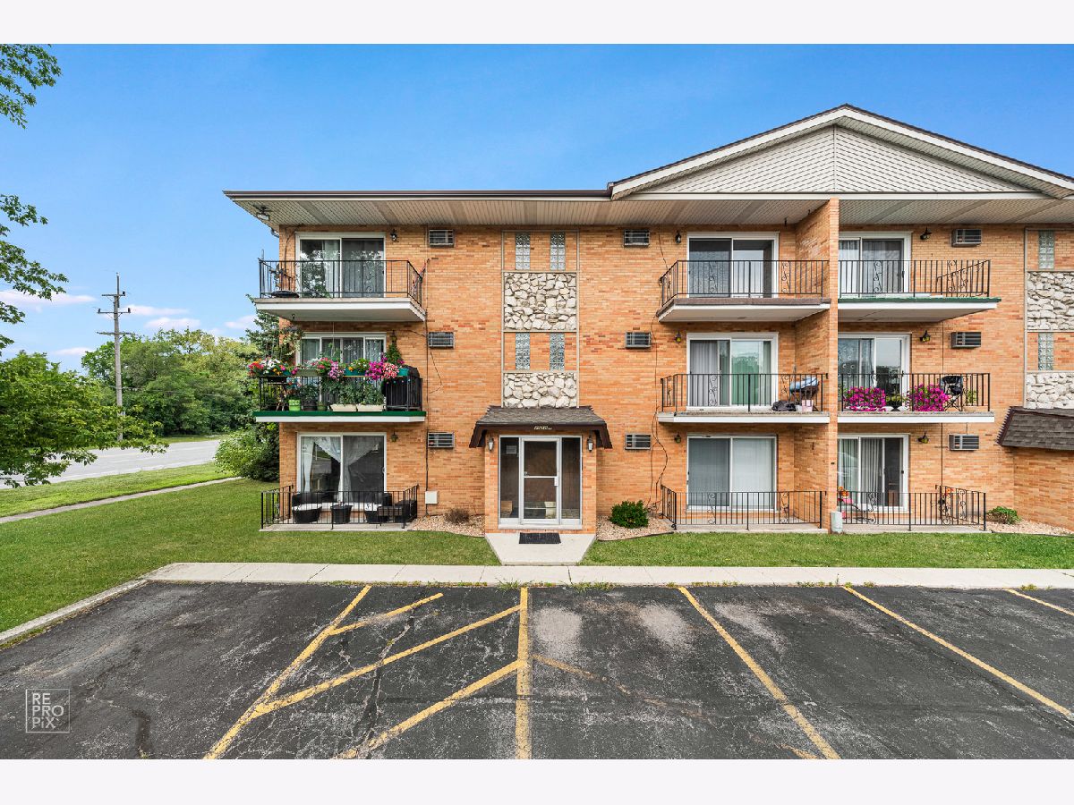Condominiums Sold Sunrise Worth Illinois, 7550 111th
