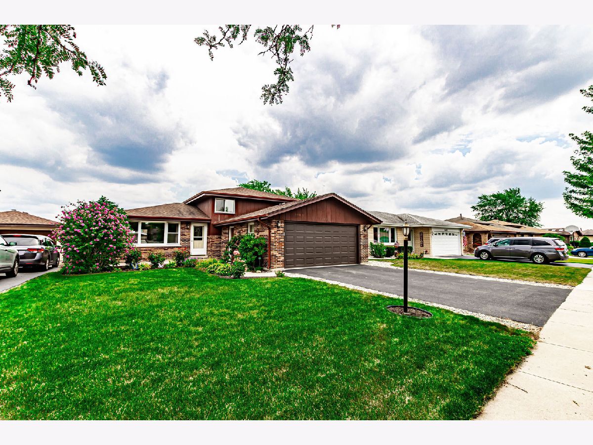 Homes Sold Ridgegate Orland Hills Illinois, 16805 89th