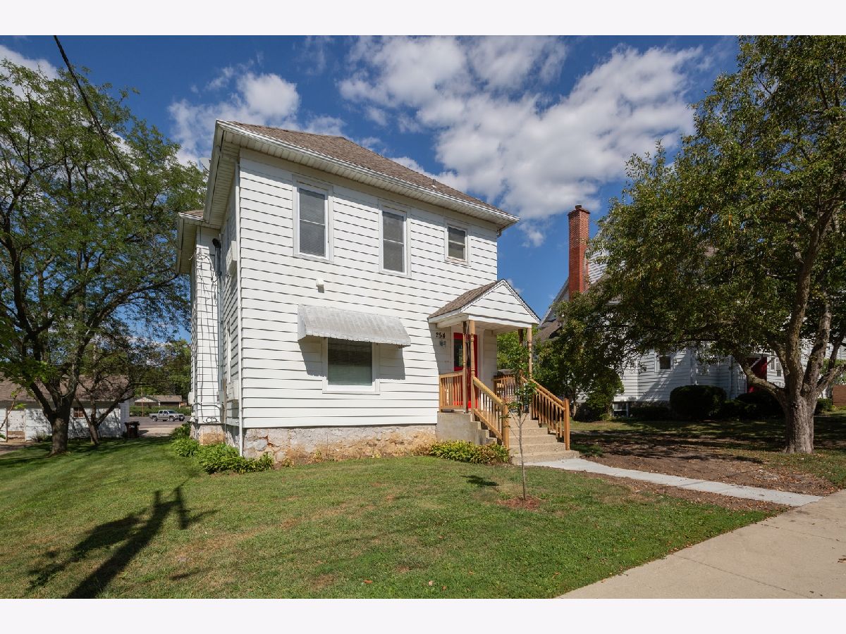 Homes Rented Pomeroys Addn Crystal Lake Illinois, 254 Church