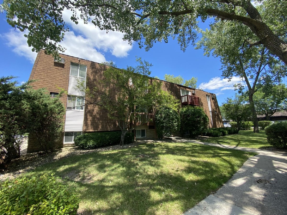 Condominiums Sold Madison Park Joliet Illinois, 220 Madison