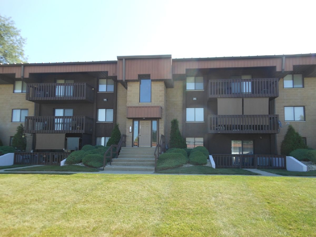 Condominiums Sold Inwood Terrace Joliet Illinois, 107 Caterpillar