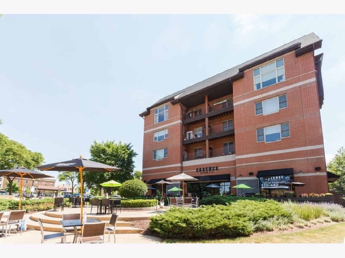 Condominiums Rented Acadia On The Green Downers Grove Illinois, 935 Burlington