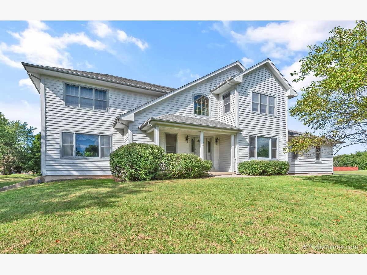 Homes Sold Thoroughbred Estates Woodstock Illinois, 10416 Saddlebred