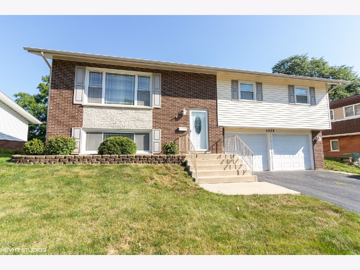Homes Sold Lancaster Highlands Tinley Park Illinois, 6226 Carlsbad