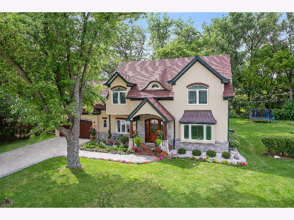 Homes Sold Delugachs Wooded Hills Palos Hills Illinois, 10202 Charles