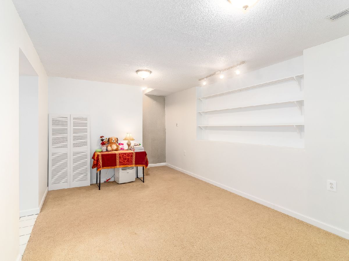 29W542 Winchester Circle, Warrenville, Illinois 60555 MLS 10826810