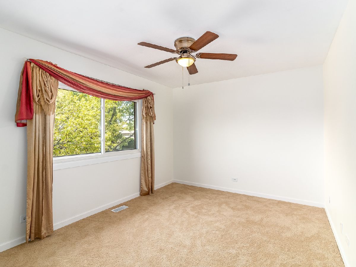 29W542 Winchester Circle, Warrenville, Illinois 60555 MLS 10826810