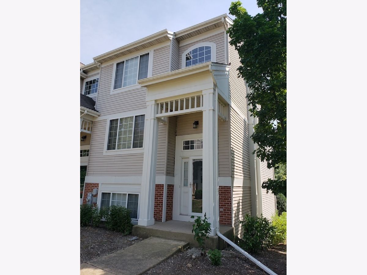 Townhomes Rented Arbor Club Elk Grove Village Illinois, 958 Mayfair