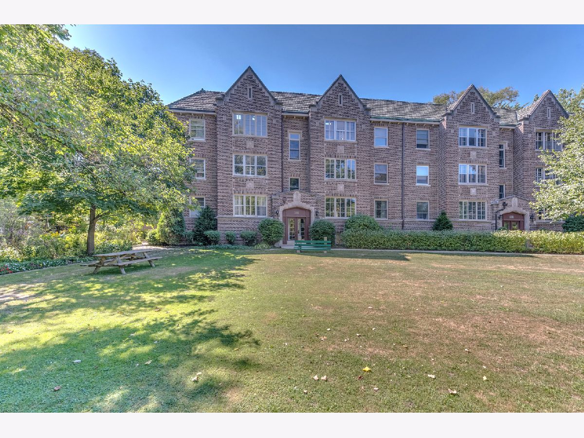 Condominiums Sold Sissilla Evanston Illinois, 1210 Central