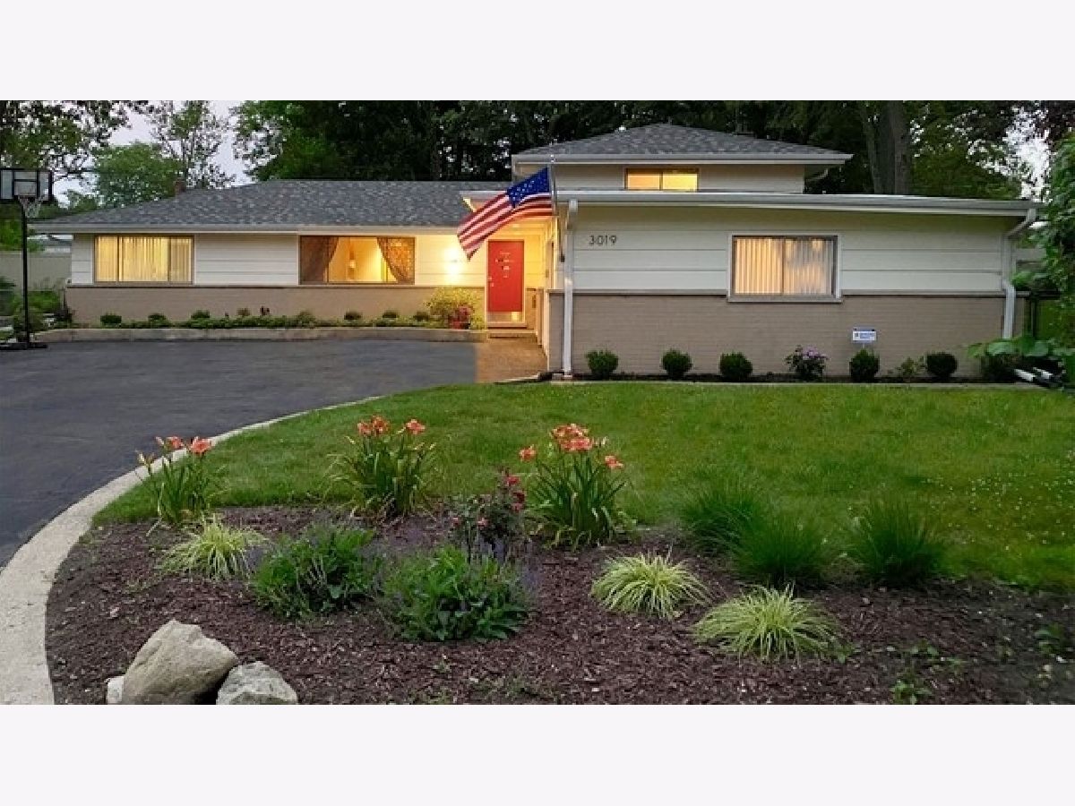 Homes Sold Apple Valley Glenview Illinois, 3019 Applegate