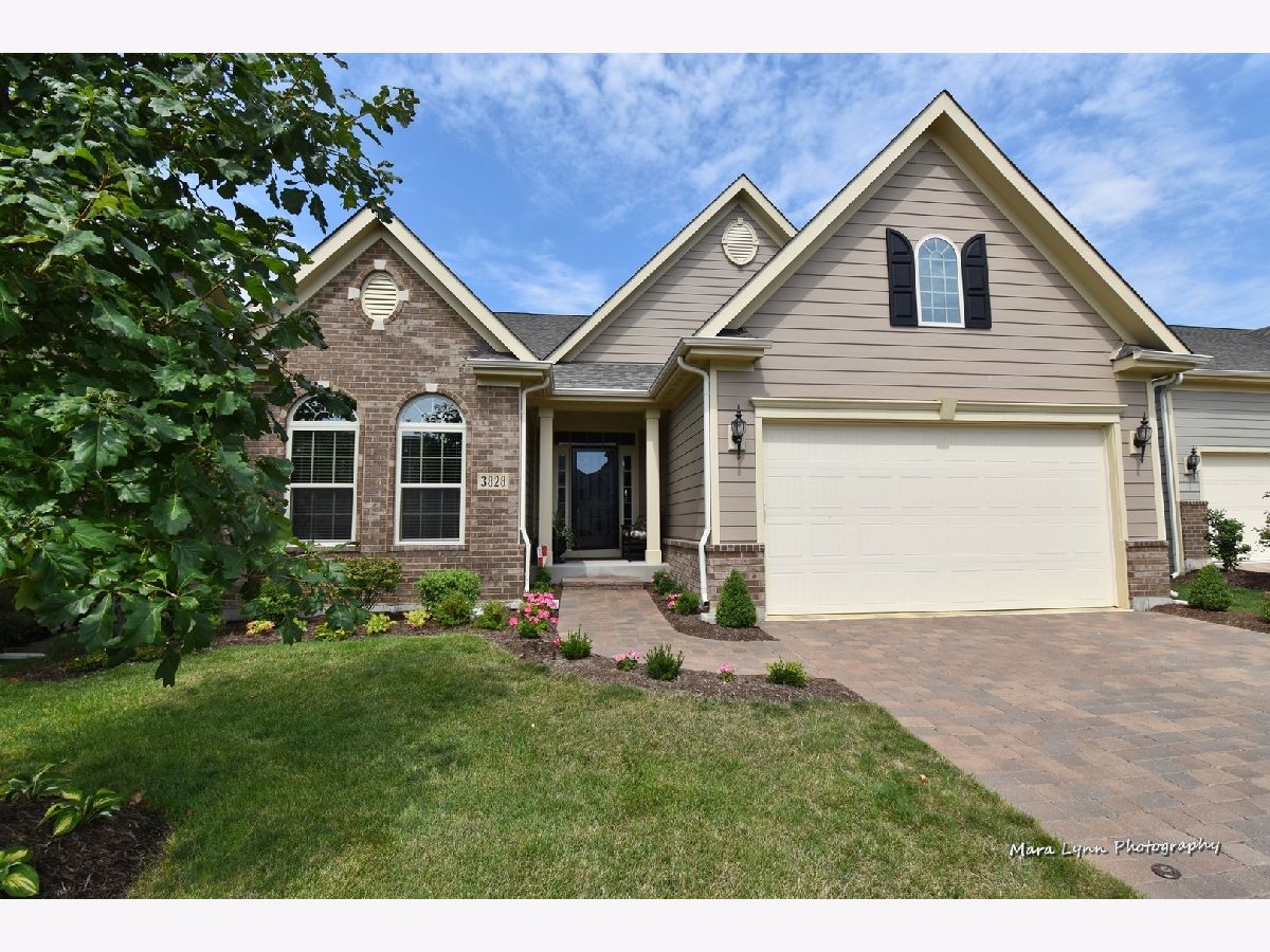 Townhomes & Homes Sold Prairie Ridge Geneva Illinois, 3828 Ridge Pointe