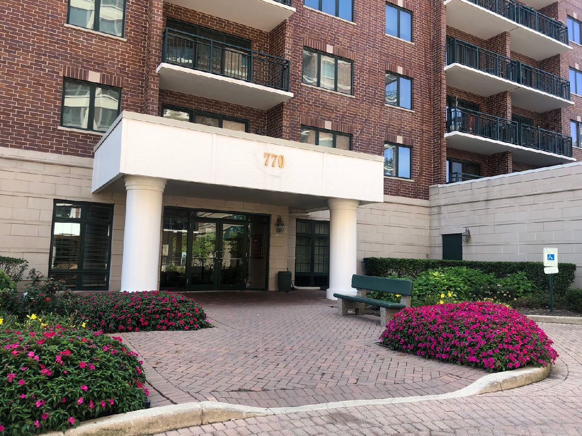 Condominiums Rented Library Courte Des Plaines Illinois, 770 Pearson