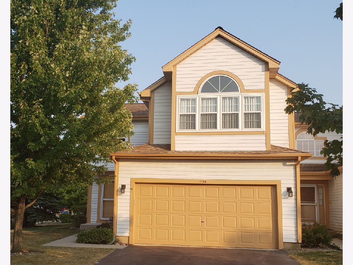 Homes & Townhomes Rented Country Place Bartlett Illinois, 1134 Longford