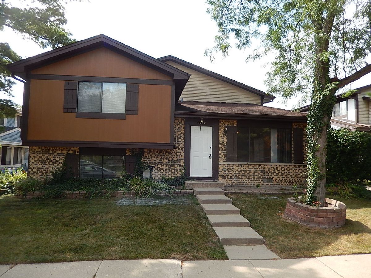 Townhomes & Condos Rented The Glens Hanover Park Illinois, 6252 Kit Carson