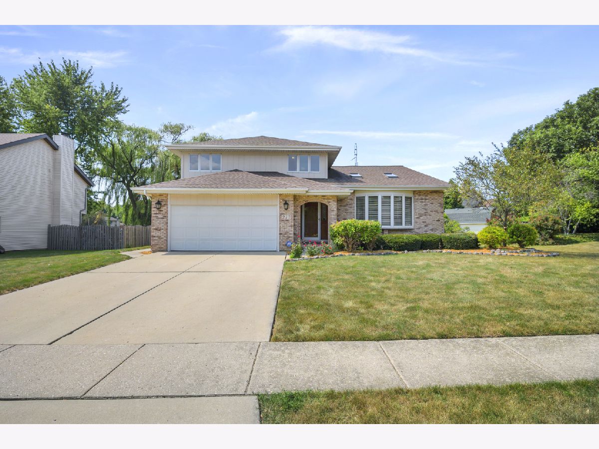 Homes & Condos & Townhomes Sold Meadows Minooka Illinois, 213 Deerpath