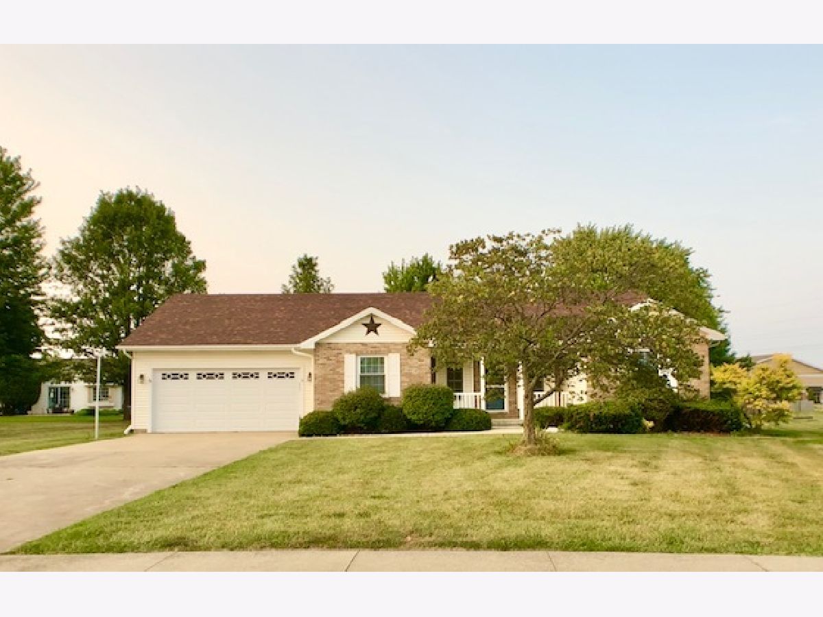 Homes Sold Old Farm Bradley Illinois, 107 Old Farm Mid