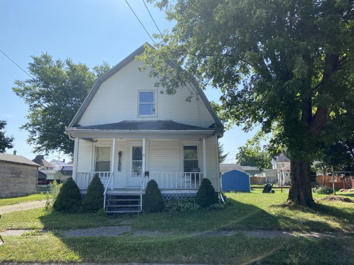  Rented Morrison Illinois, 208 Larch