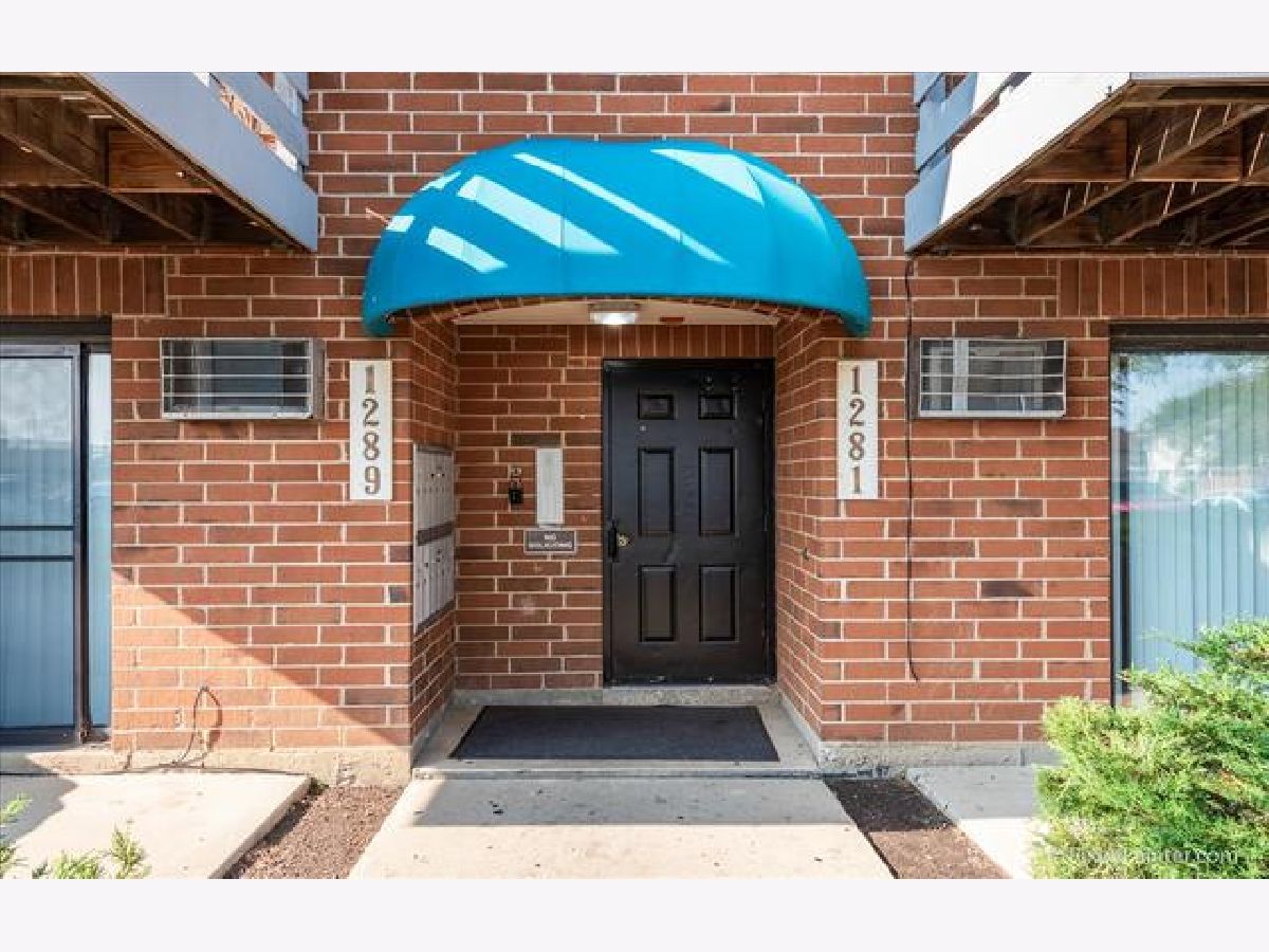 Condominiums Sold Beacon Cove Palatine Illinois, 1289 Winslowe