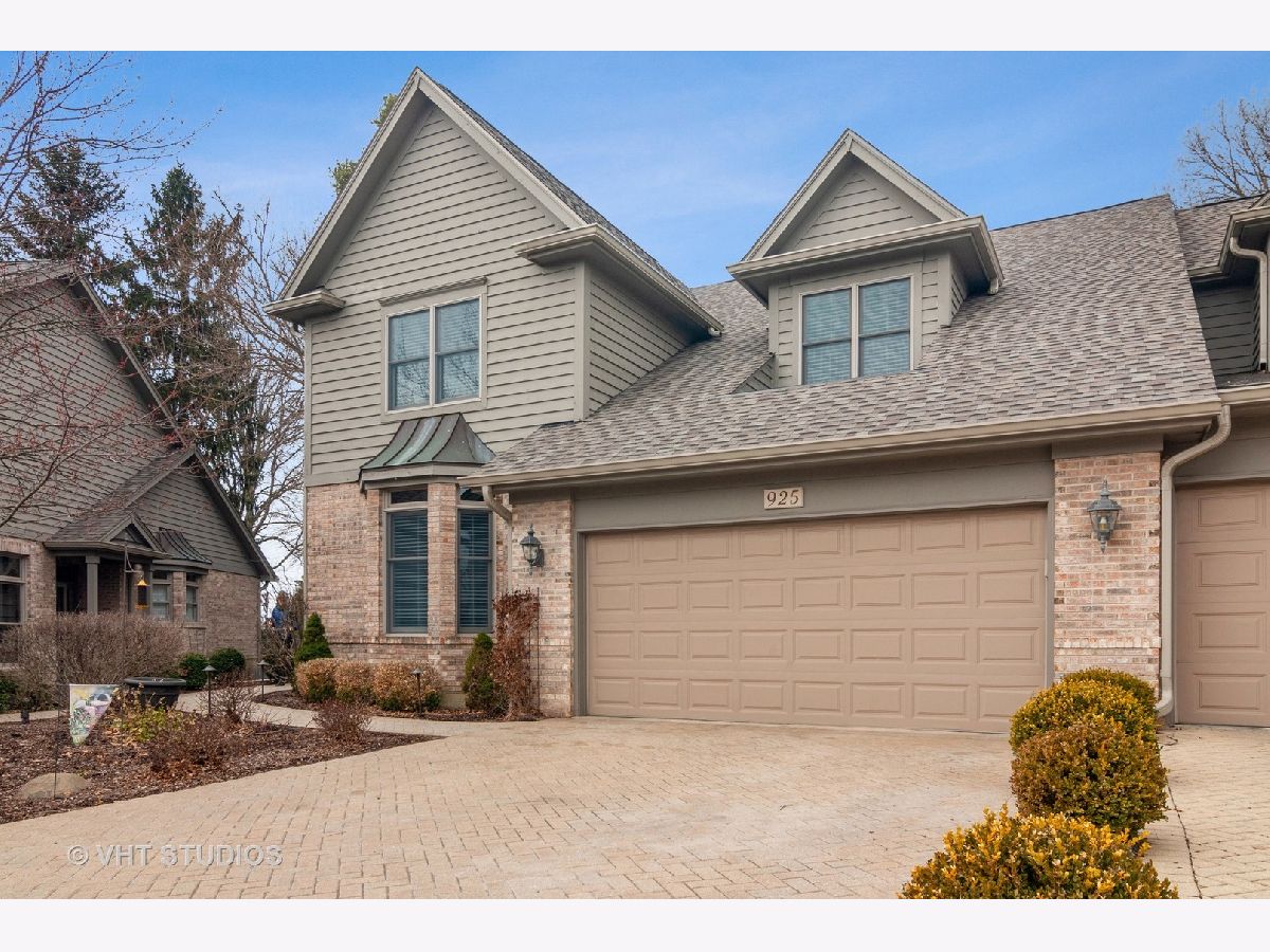 Townhomes Sold Oak Crest St Charles Illinois, 925 Oak Crest