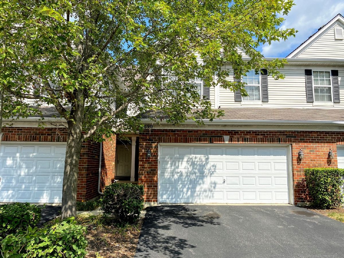 Townhomes Rented Buckingham Pointe Des Plaines Illinois, 1690 Buckingham