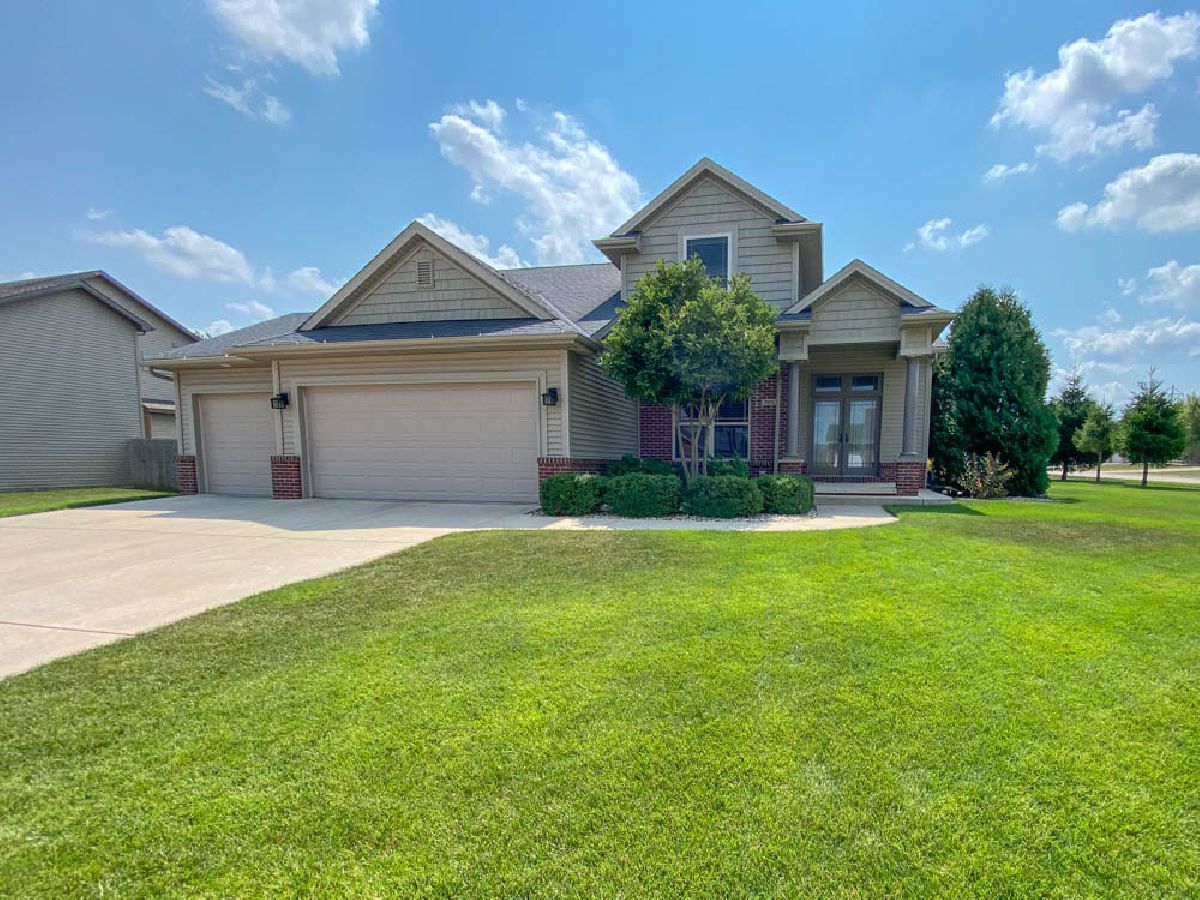Homes & Condos & Townhomes Sold Eagle View South Bloomington Illinois, 3901 Lay