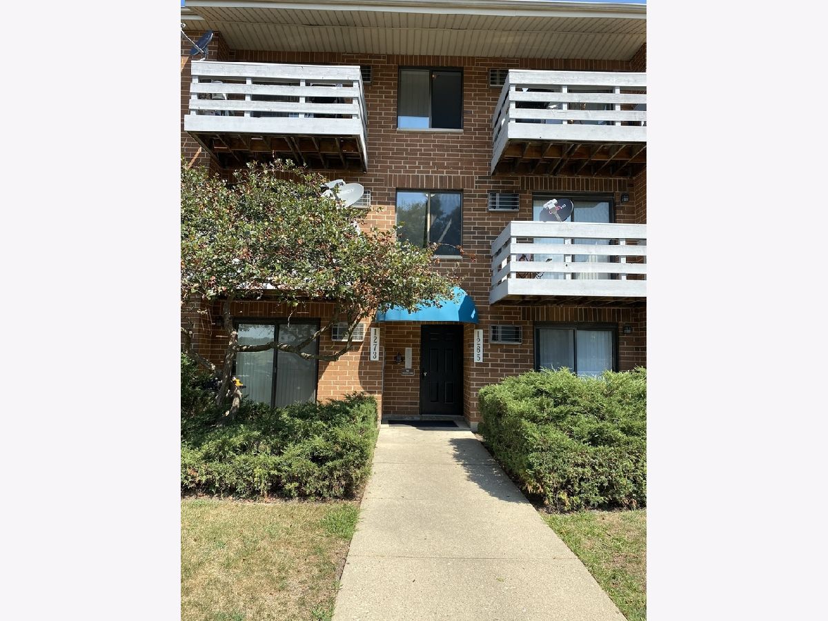 Condominiums Rented Beacon Cove Palatine Illinois, 1265 Winslowe