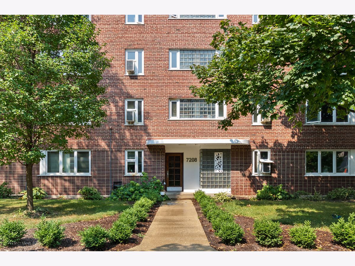 Condominiums Sold River Forest Garden River Forest Illinois, 7208 Oak