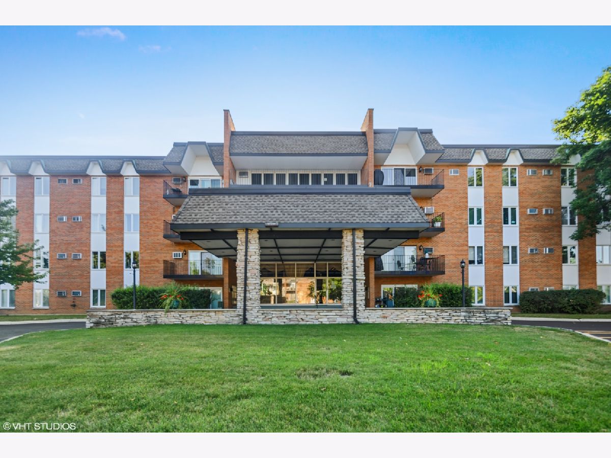 Condominiums Sold Westbrook South Downers Grove Illinois, 4221 Saratoga