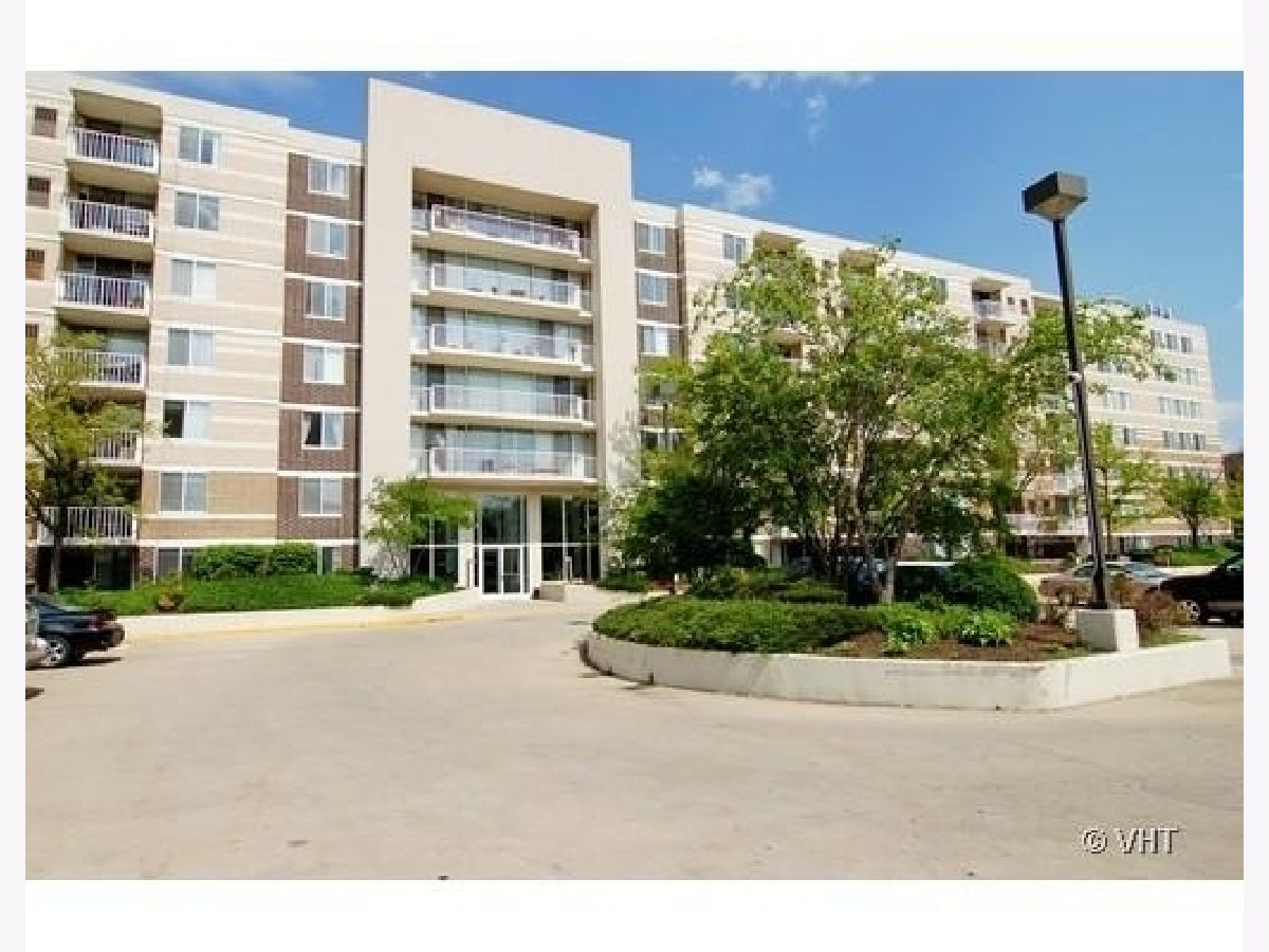 Condominiums Rented Park Avenue Condos Lombard Illinois, 150 Saint Charles