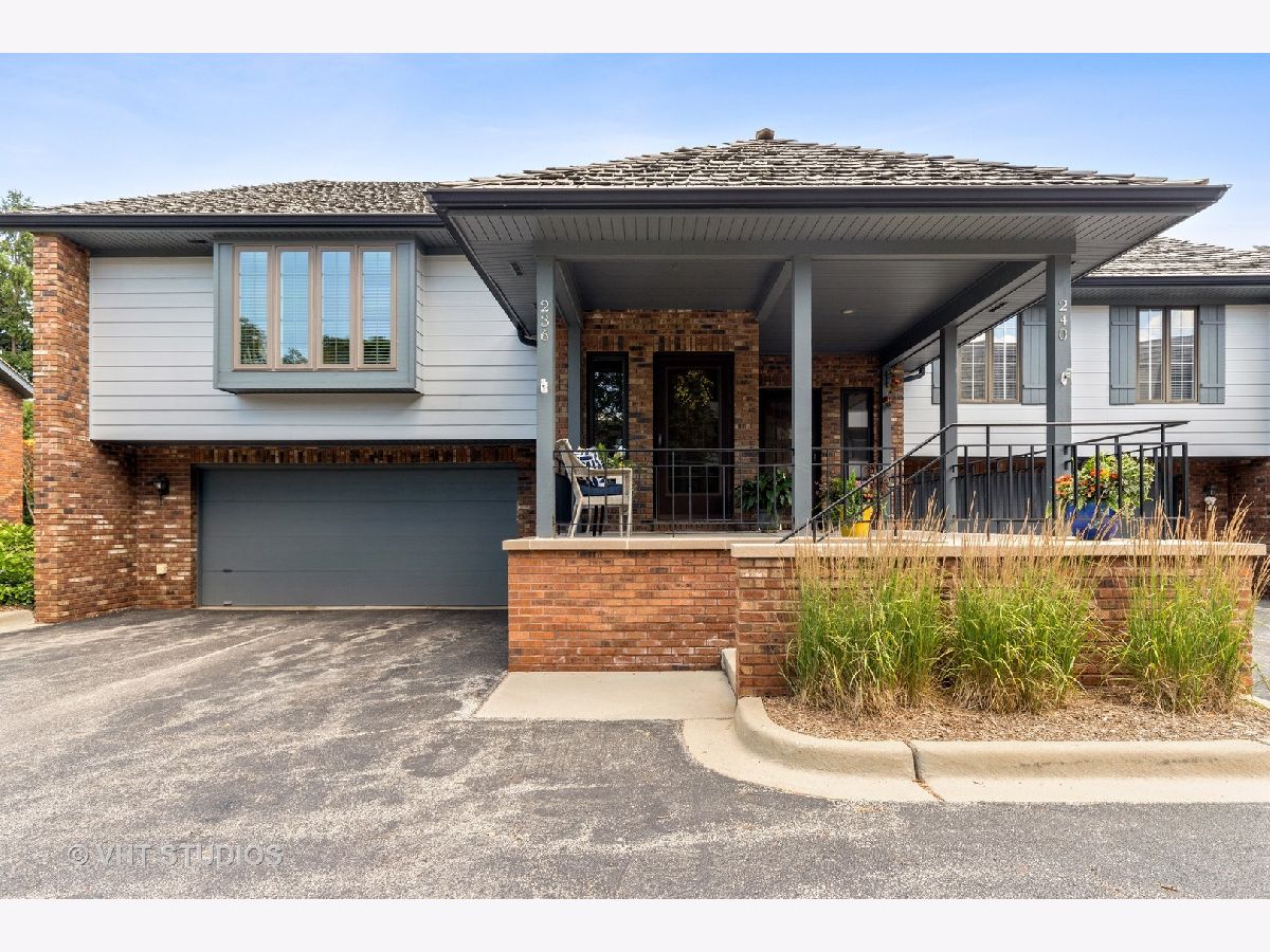 Condos & Townhomes Sold Red Top Villas Libertyville Illinois, 236 Red Top
