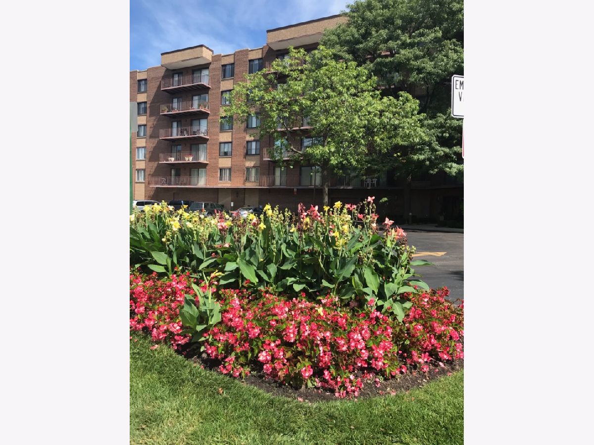 Condominiums Sold Lincoln Tower Skokie Illinois, 7601 Lincoln