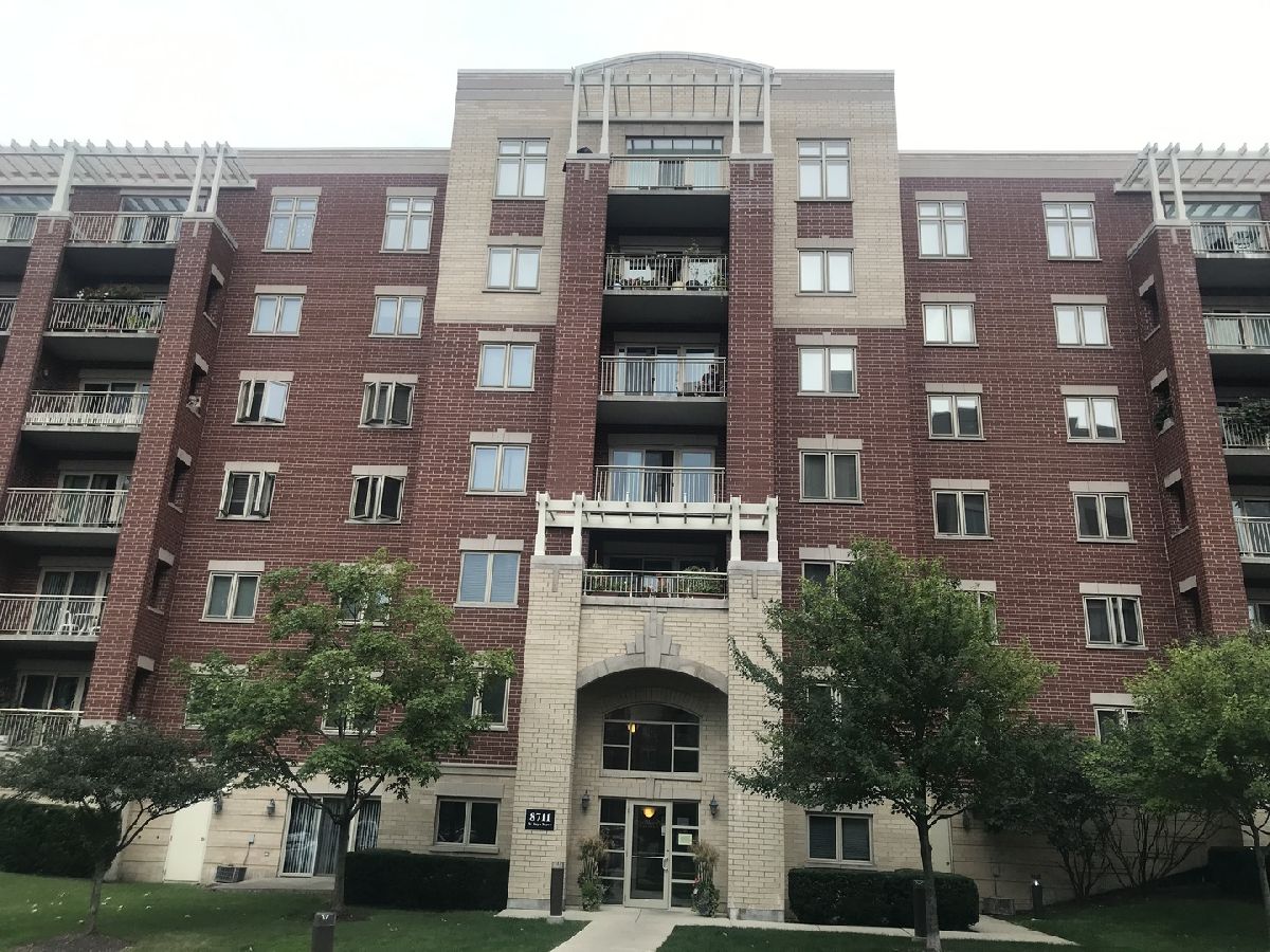 Condominiums Sold Bryn Mawr Place Chicago Illinois, 8711 Bryn Mawr